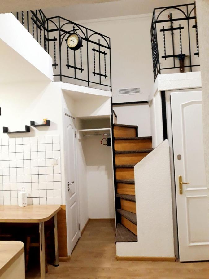 Regrand Apartment On Svobody 22 Lviv Exterior photo