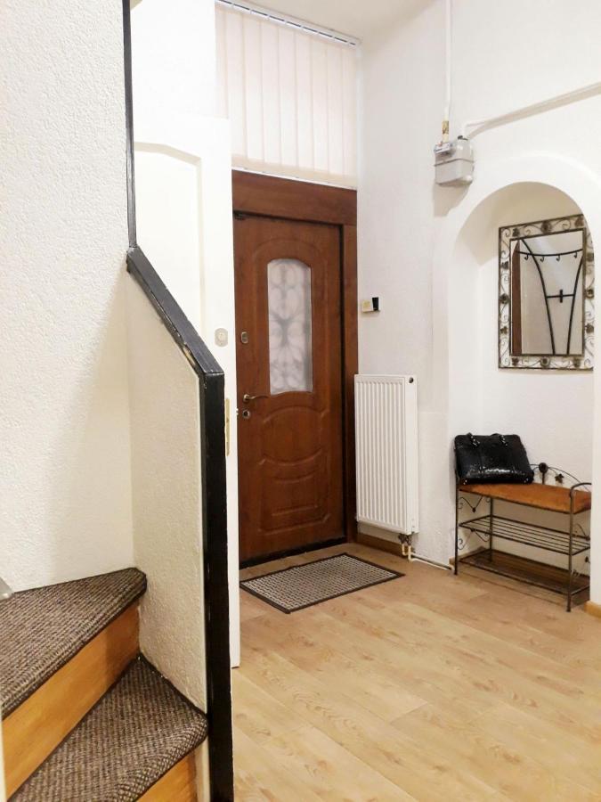 Regrand Apartment On Svobody 22 Lviv Exterior photo